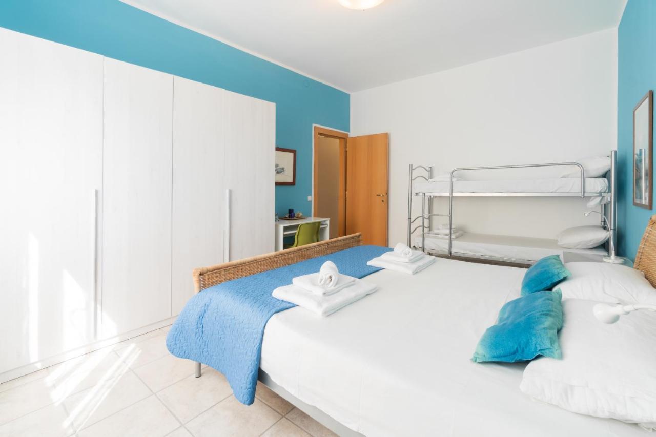 Appartement Viale Della Repubblica Free Parking E Wifi 1 Minute To Garda *