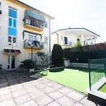 Viale Della Repubblica Free Parking E Wifi 1 Minute To Garda Lake