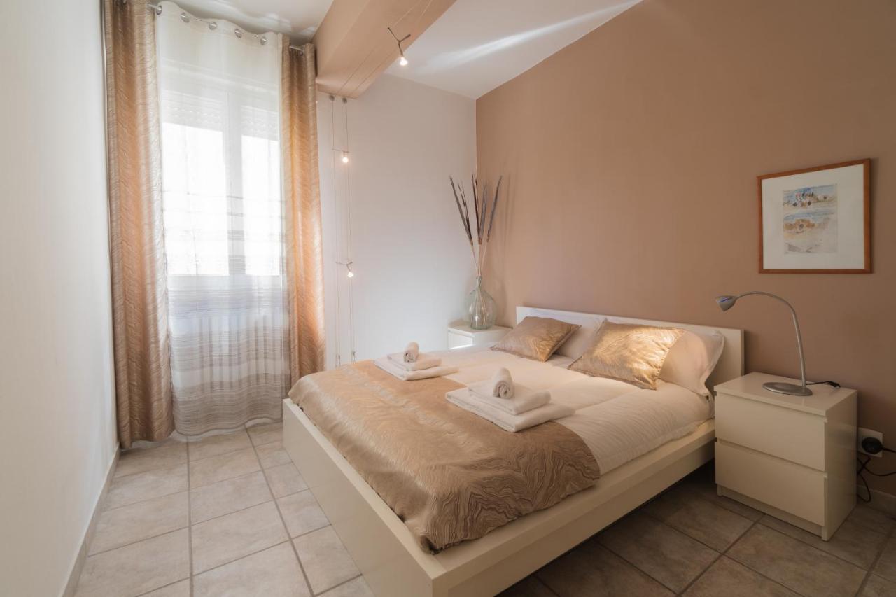 Viale Della Repubblica Free Parking E Wifi 1 Minute To Garda Apartment Peschiera del Garda